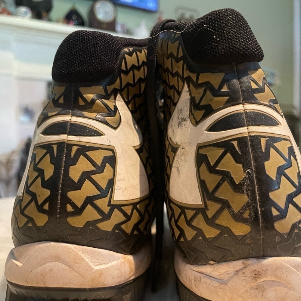 BASEBALL CLEATS - Picture 7 of 8